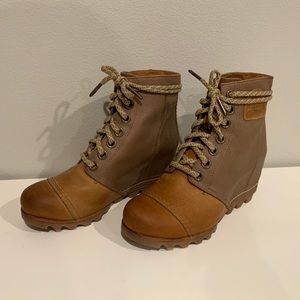 Sorel PDX Wedge Lace Up Waterproof Boots 6.5